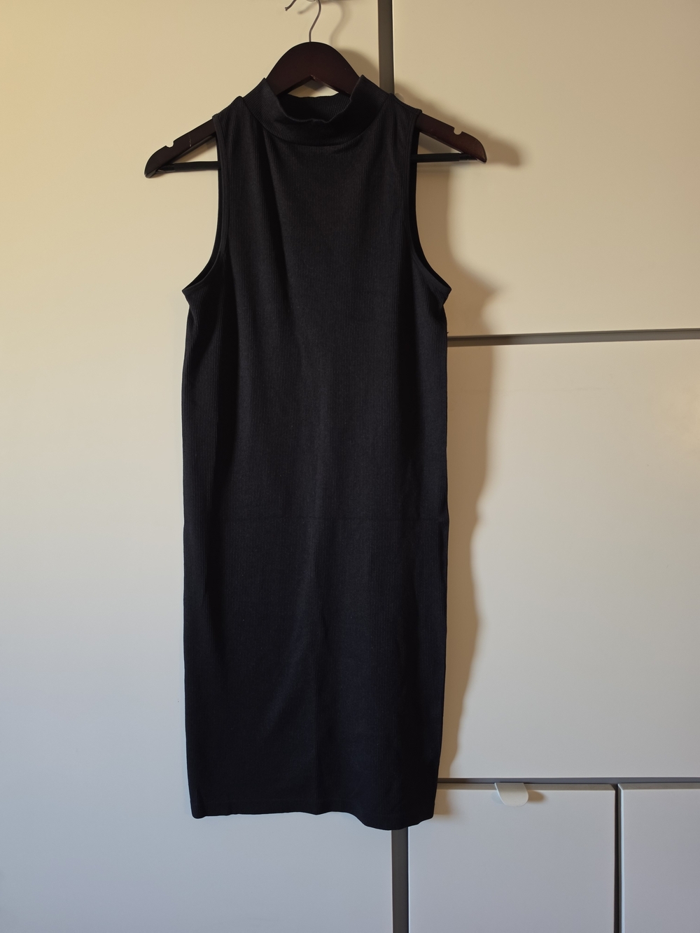black, sleeveless ribbed turtleneck midi dress Madden NYC
Size XL 
New NO TAG